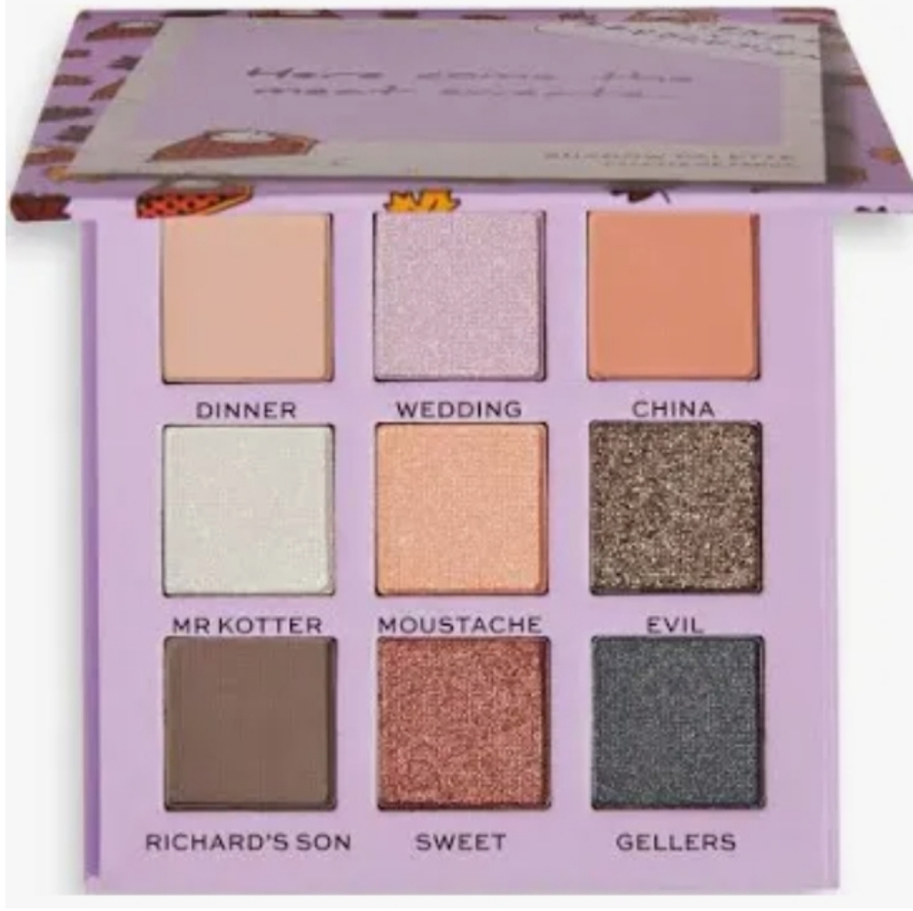 Makeup Revolution Friends Thanksgiving Edition Eyeshadow Palette